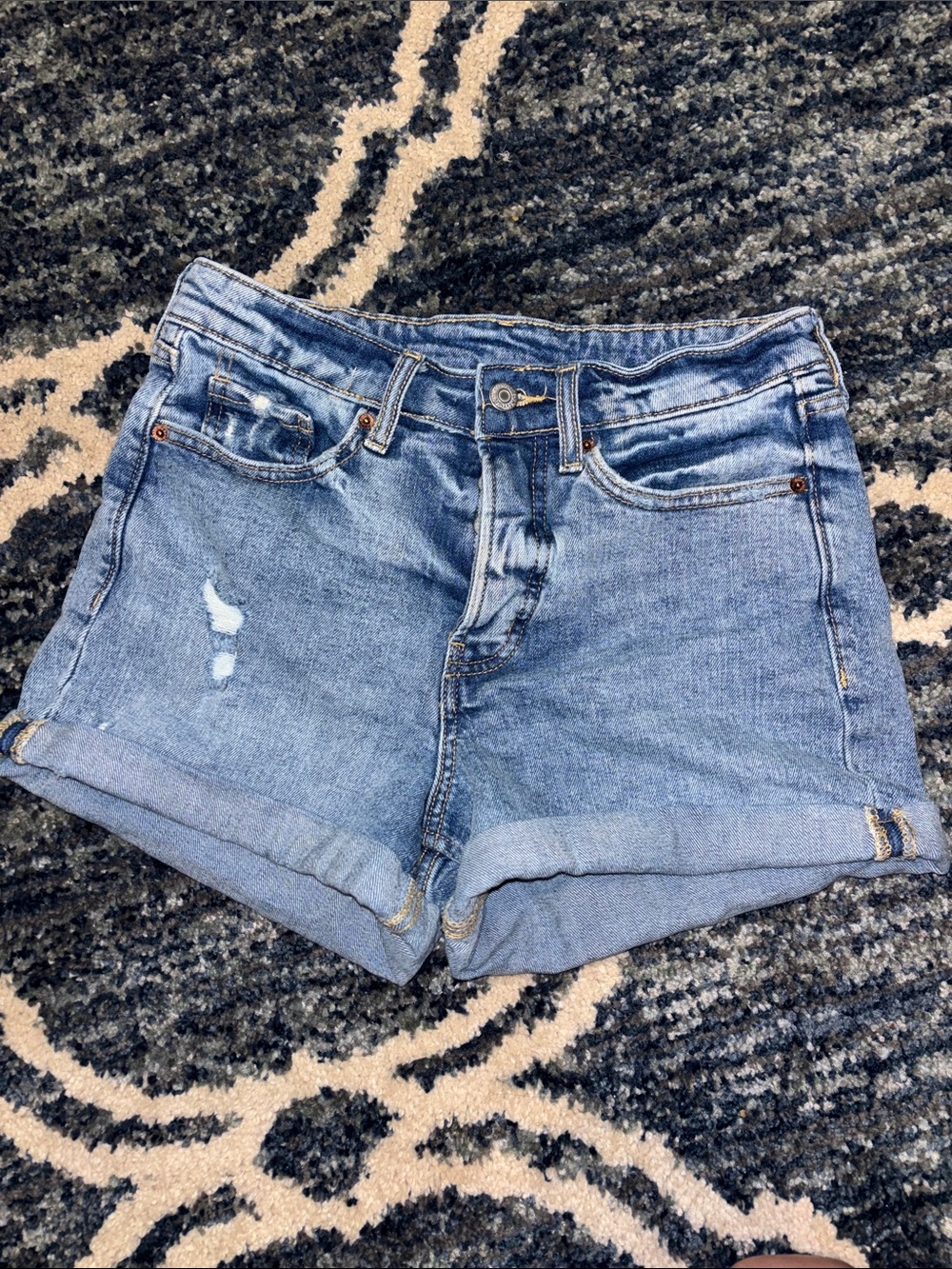 Old Navy Light Blue Distressed Rolled-Hem Jean Shorts